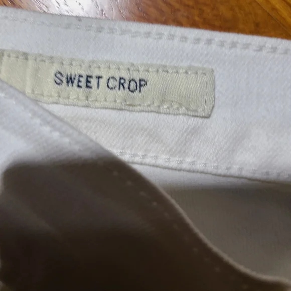 Lucky Brand Sweet Crop Jeans - Picture 6 of 7